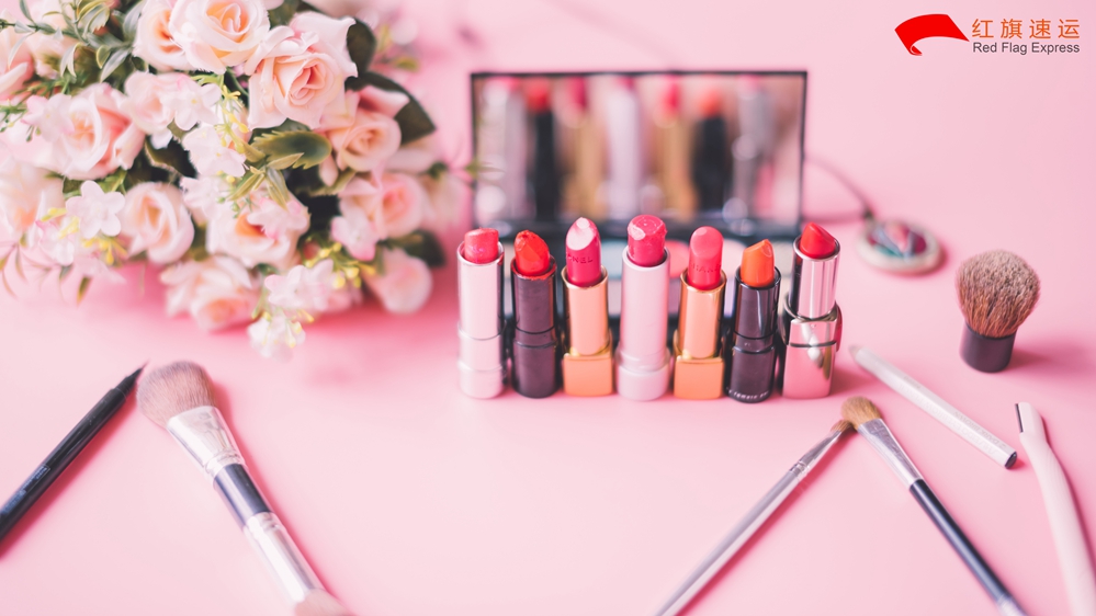 16393792892102.jpg 攝圖網(wǎng)_500498717_美妝口紅化妝品(企業(yè)商用)_副本.jpg